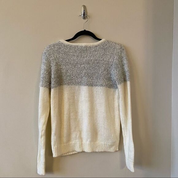 Sophyline & Co- Metallic Detail Top Button Front Cardigan - Picture 2 of 13